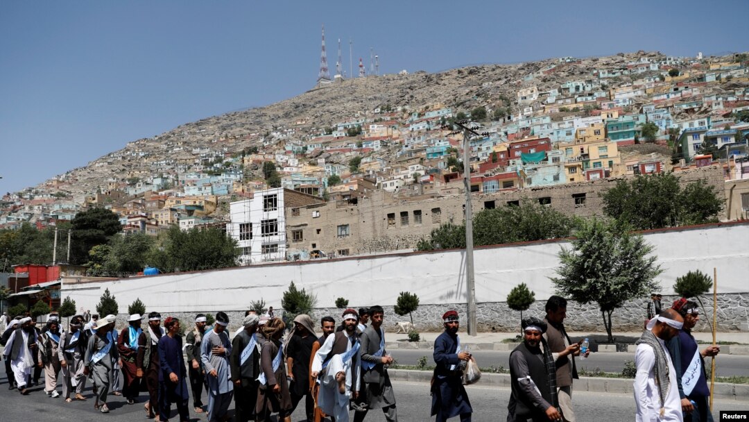 Učesnici avganistanskog marša mira stižu u Kabul, Avganistan, 18. juna 2018. (Photo: REUTERS/Mohammad Ismail)