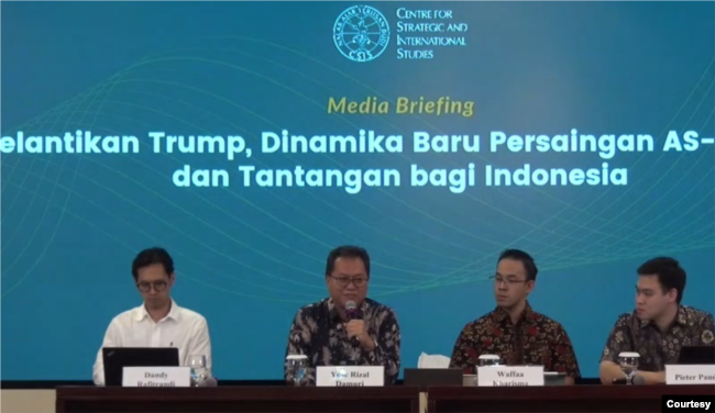 Para peneliti CSIS Jakarta menyampaikan hasil kajian mereka terkait tantangan hubungan bilateral Indonesia-AS di bawah Trump. (Foto: Courtesy)