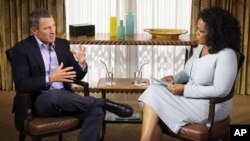 Talk-show host Oprah Winfrey interviews cyclist Lance Armstrong during taping for the show 'Oprah and Lance Armstrong: The Worldwide Exclusive,' in Austin, Texas, January 14, 2013.