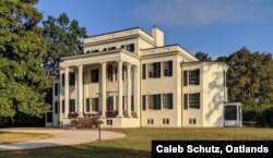 Lavish mansions, like the one built at Oatlands in 1804 in Leesburg, Virginia, were common at the large southern plantations where the white families lived. (Courtesy Caleb Schutz, Oatlands)