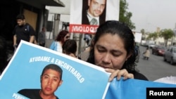 La violencia fue el tema del encuentro en México entre las víctimas de la violencia y los candidatos presidenciales.