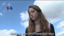 Menanamkan 'Sadar Bahaya Berponsel di Jalan' untuk Remaja AS 