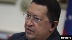 El presidente Chávez estará tiempo indefinido en Cuba en su tratamiento médico. No se conoce cuándo regresará a Venezuela.