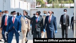 Madaxweyne Farmaajo iyo wafdigiisa oo ka dhoofay Muqdisho