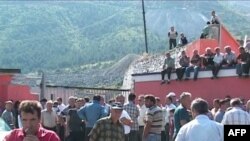 Shqipëri: Presidentja e "ACR" përsëri thirrje minatorëve në protestë për bisedime