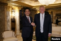 日本首相安倍晉三與美國候任總統川普在紐約會談了90分鐘。