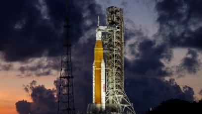 Quiz - NASA Prepares for New Moon Rocket Launch