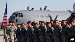 Binh sĩ Lữ Đoàn dù 173 của Mỹ tại Căn cứ Không quân Siauliai, Lithuania.