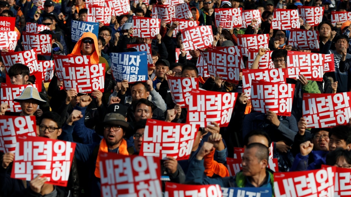 South Korean Prosecutors to Question President Park About Corruption ...