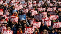 တောင်ကိုးရီးယား သမ္မတ နှုတ်ထွက်ရေး ဆန္ဒပြပွဲဆက်