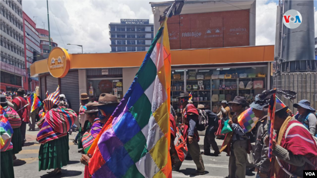 Ciudadanos marchan para pedir calma en Bolivia