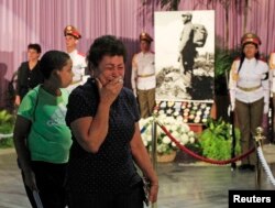 Vanhu vemuCuba vochema VaFidel Castro muHavana