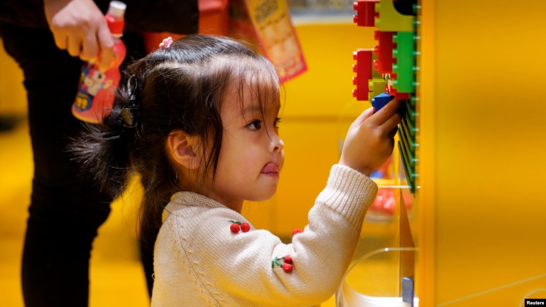 Lego dinilai mainan yang mendidik, karena mengajari anak-anak kreativitas dan mengembangkan imajinasi (foto: ilustrasi). 