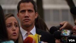 “Él, como todo tío protector, quiso ingresar al país con su sobrino y resguardar su seguridad”, afirmó Romina Botaro, esposa de Juan José Márquez, tío del presidente interino Juan Guaidó.