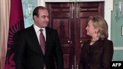 Klinton: Shqipëria, një mike dhe e aleate e SHBA në NATO