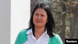 Keiko Fujimori, the daughter of disgraced ex-president Alberto Fujimori, remains the clear favorite to win presidential elections in Peru next year, an Ipsos poll showed on Dec. 13, 2015.