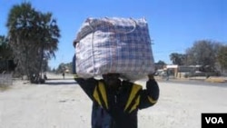 Omunye weziphepheli ezisenkambeni yeDukwi Refugee Camp