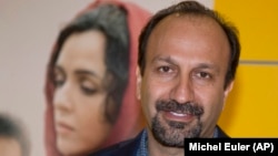 Sutradara Asghar Farhadi dari Iran, yang filmnya "The Salesman" meraih film berbahasa asing terbaik pada Oscars 2017, tidak menghadiri acara pembagian penghargaan sebagai protes atas larangan perjalanan AS. (Foto: Dok)
