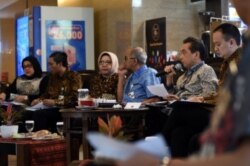 Menteri Perdagangan, Agus Suparmanto bersama Wakil Menteri Perdagangan, Jerry Sambuaga dan jajaran Eselon I Kementerian Perdagangan menggelar Konferensi Pers di Kantor Kementerian Perdagangan, Jakarta, Jumat (8 Nov). (Foto: kemendag.go.id)