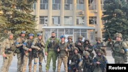 شماری از نیروهای اوکراین پس از تصرف منطقهٔ لیمان 