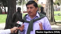 El periodista ecuatoriano Geovanny Tipanluisa habla con la Voz de América. Toma de video de entrevista de Néstor Aguilera.