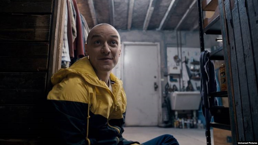 Salah satu adegan dalam film thriller psikologis "Split''.