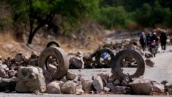  Los bolivianos muestran desesperación e impotencia frente a bloqueos de carreteras
