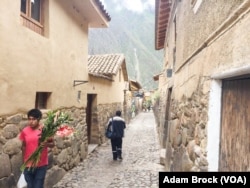 Ollantaytambo is a popular stopover between Cuzco and Machu Picchu.