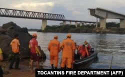 Death toll in Brazil bridge collapse rises to 10