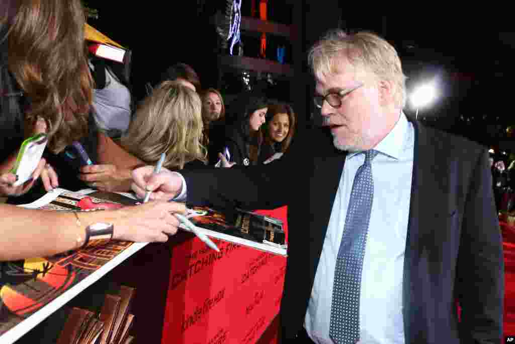 Philip Seymour Hoffman seen at Lionsgate's 'The Hunger Games: Catching Fire' Los Angeles Premiere, Nov, 18, 2013.