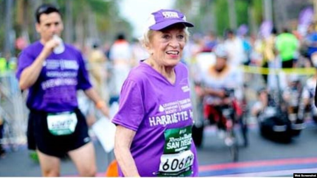 HarrietteThompson, 92, perempuan tertua yang menyelesaikan maraton. (Akun Twitter Rock 'n' Roll Marathon)