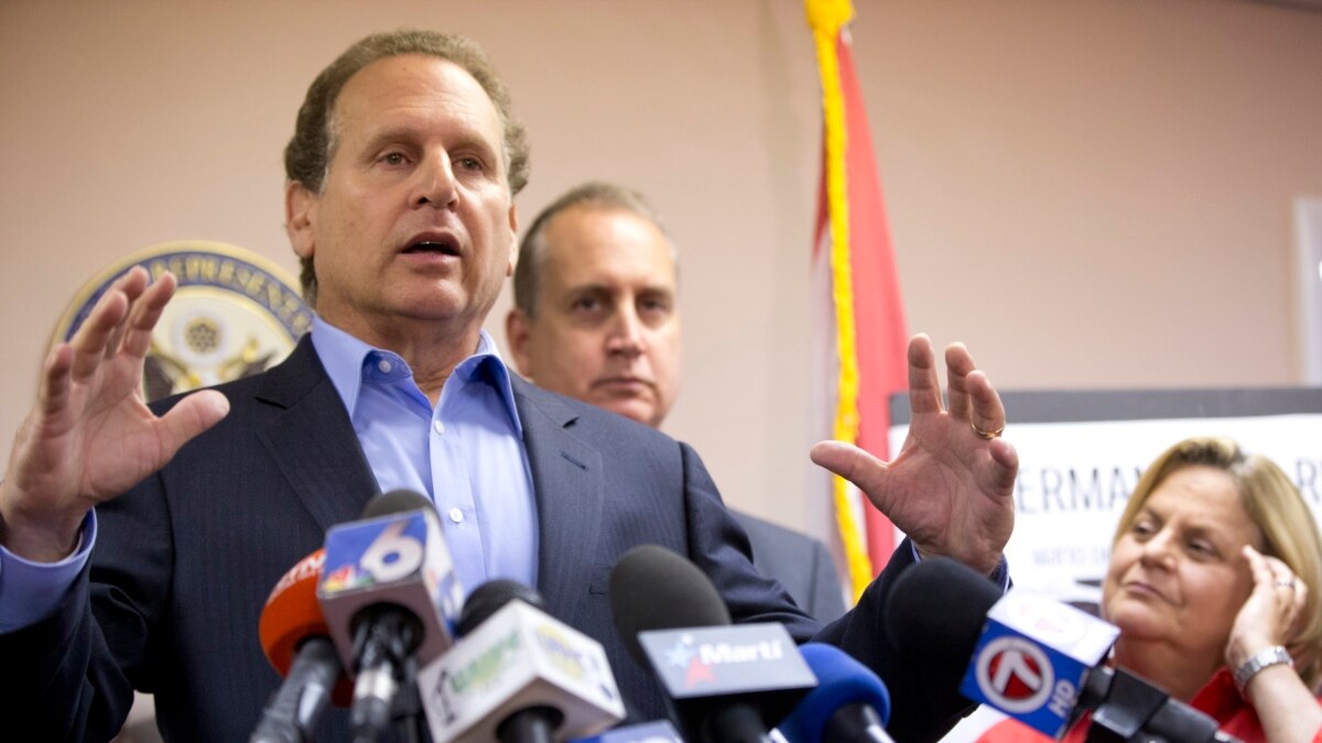 Muere el excongresista cubanoamericano Lincoln Díaz-Balart