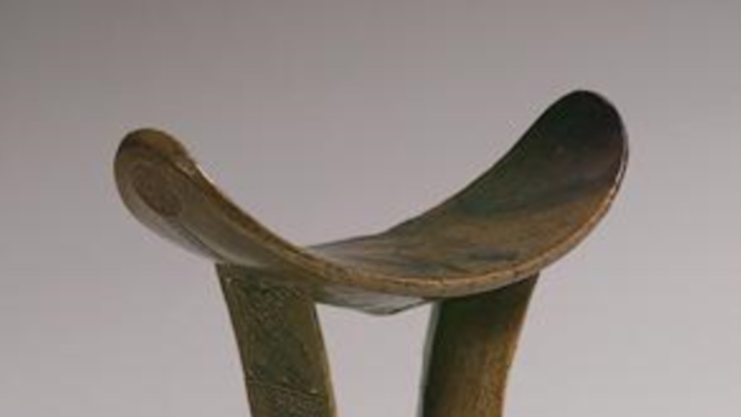 Kamera oldida ozini erkalab, porno tomosha qiling