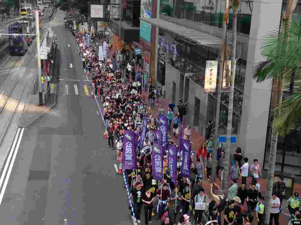 香港民阵发起反释法大游行(美国之音海彦拍摄)