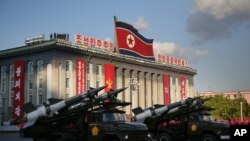 지난 2015년 10월 평양에서 열린 열병식에 지대공 미사일이 등장했다.
