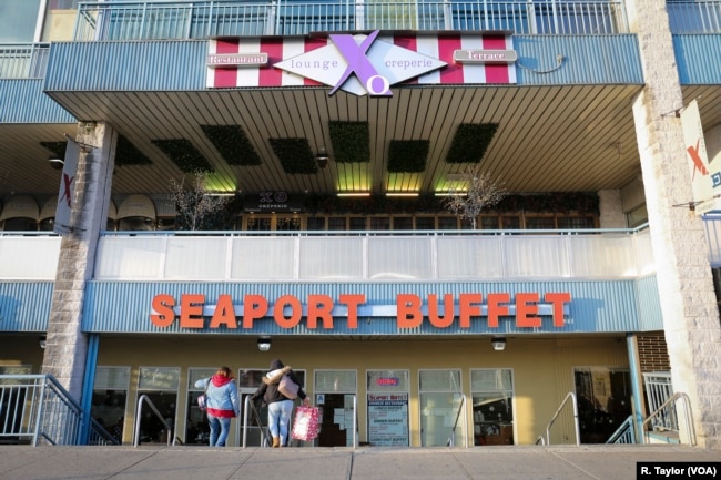 Seaport Buffet’s clientele reflects the diversity of the New York neighborhood, which is largely Russian, Hispanic and Asian immigrants.