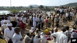 Deadly Stampede in India