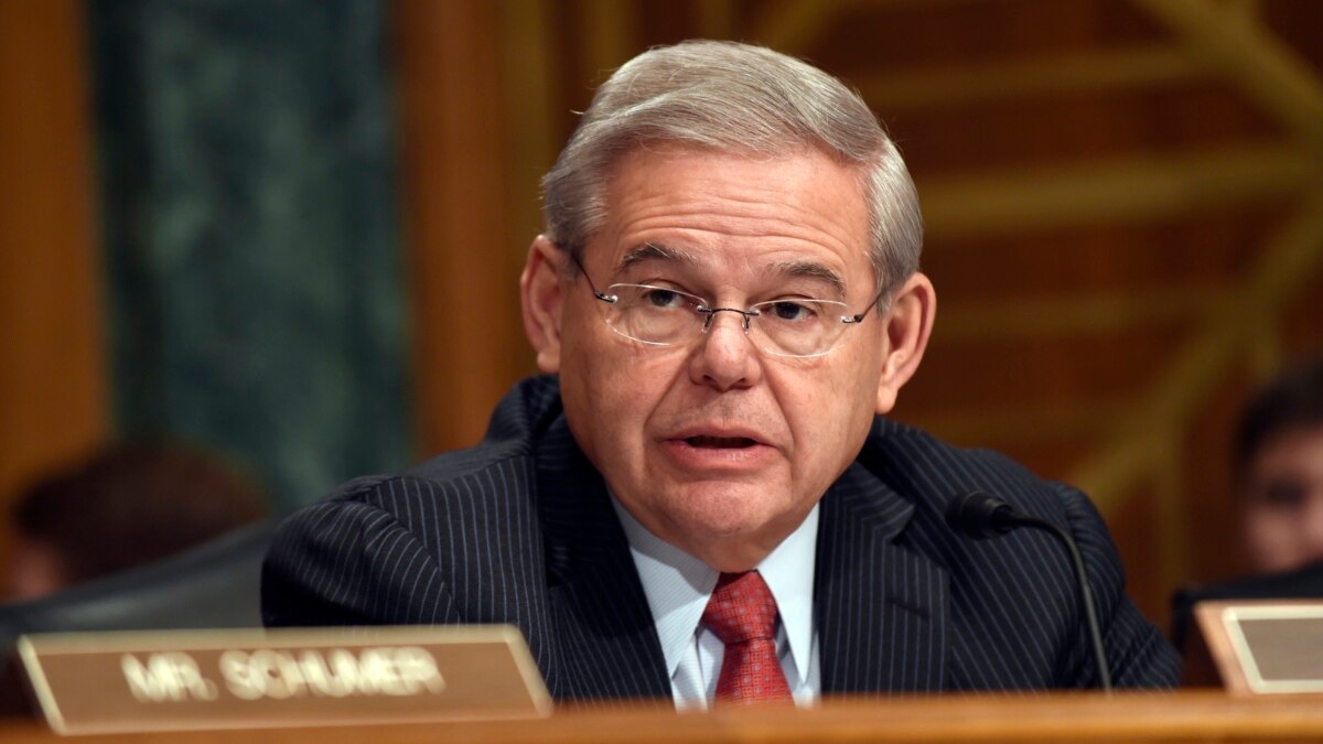 Сенатор Менендес: международное сообщество обязано отреагировать на ...