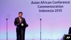 中共總書記習近平4月22日在印尼出席亞非峰會時發表講話資料照。