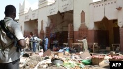 Saldırıdan sonra N'Dajemena'daki pazaryeri
