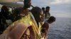 Un navire avec 230 migrants bloqué en Méditerranée à la veille du mini-sommet de crise