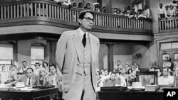 Gregory Pect thủ vai luật sư Atticus Finch trong phim 'To Kill a Mockingbird' 