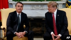 Rais wa Brazil Jair Bolsonaro na Rais wa Marekani Donald Trump.