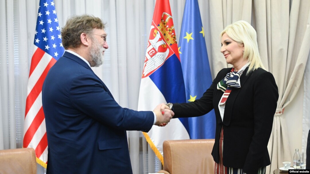 Savetnik direktora američke Razvojne finansijaske korporacije (DFC) Kejleb Mekeri tokom sastanka sa ministarkom građevinarstva, saobraćaja i infrastrukture Zoranom Mihajlović, u Beogradu, 7. febraura 2020. (Foto: Sajt Ministarstva građevinarstva, saobraćaja i infrastrukture)