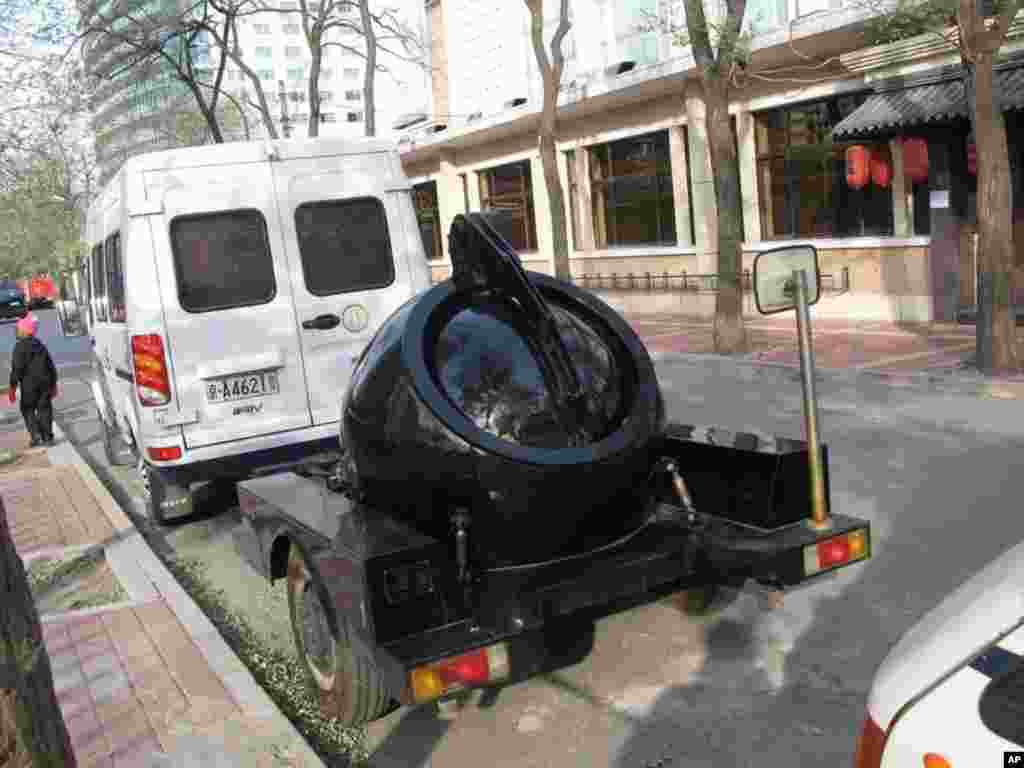 部署在饭店附近的防爆装置