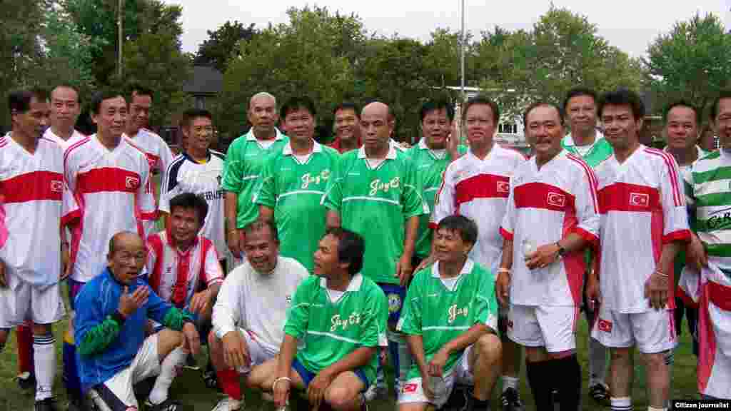 ຄະນະທິມເຕະ​ບານ​ປະສົມ ຄໍາມ່ວນ