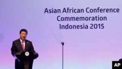 Chinese President Xi Jinping delivers his speech during a plenary session at the Asian African Summit in Jakarta, Indonesia, April 22, 2015. 