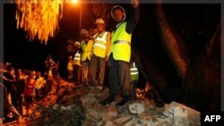 Hindistan'da Deprem:12 Ölü