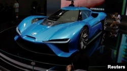 Mobil listrik Nio EP9 dipamerikan di pameran mobil Shanghai, China 19 April lalu. 