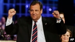 El gobernador republicano de Nueva Jersey, Chris Christie, ganó ampliamente la reelección.